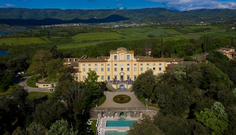 Resorts de Luxo na Toscana: Um Sonho Italiano para Viajantes Brasileiros